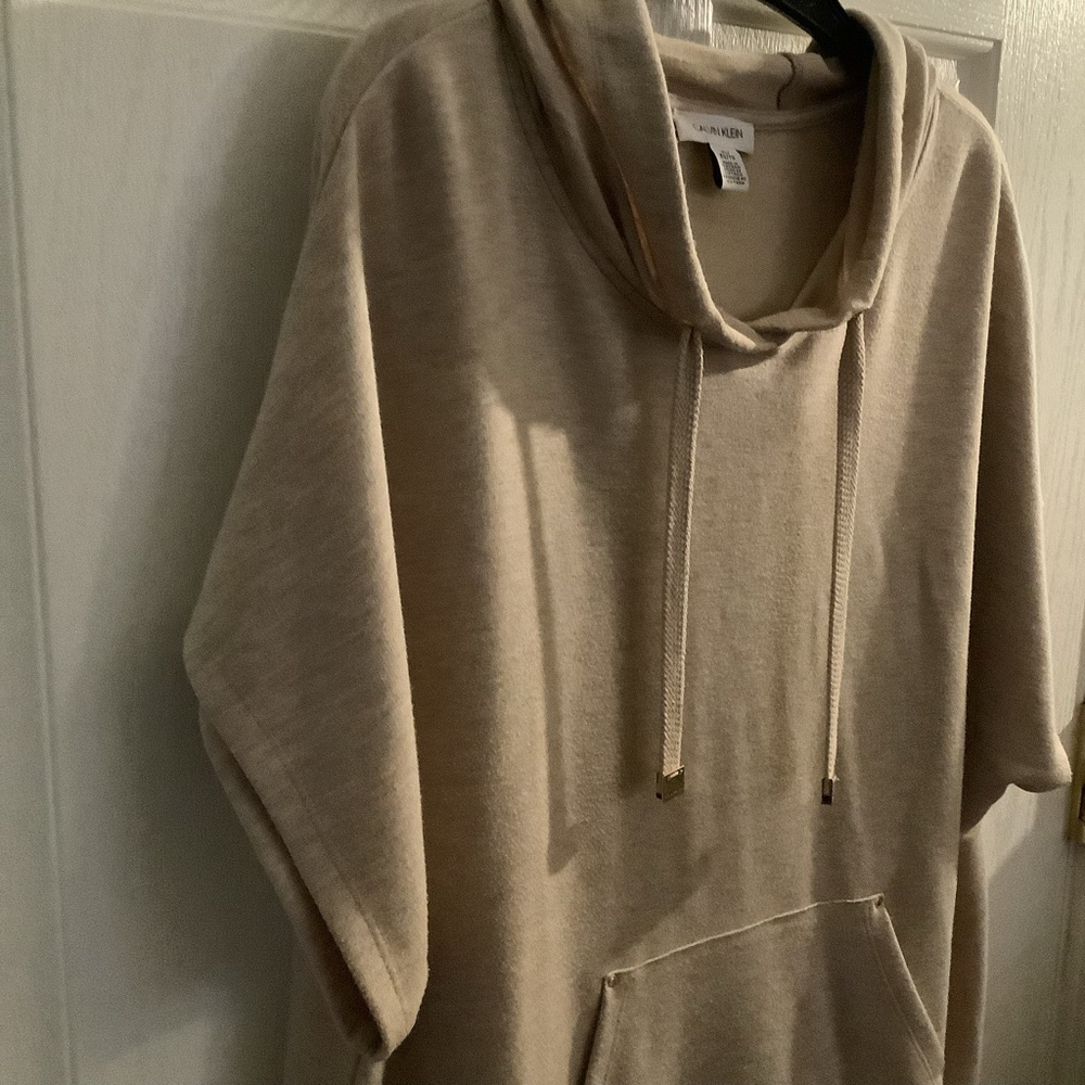Capri pant set in beige by Calvin Klein, size XL. - Picture 4 of 16
